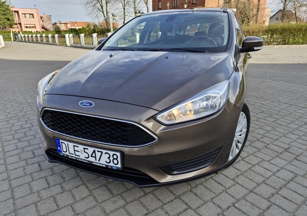 Ford Focus cena 32400 przebieg: 178450, rok produkcji 2015 z Legnica małe 277